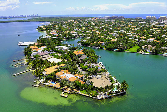 luxury waterfront homes on harbor point drive in key biscayne florida