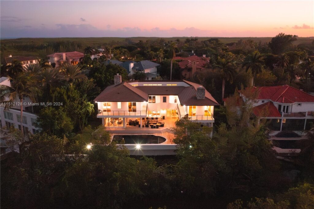 Aerial view of luxury home in Hammock Oaks, Coral Gables